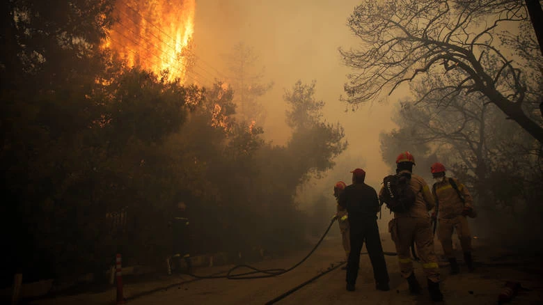 Πυρκαγιά στην Κινέτα – Από στύλο της ΔΕΗ φαίνεται πως ξεκίνησε η φωτιά – Τι αναφέρει το πόρισμα